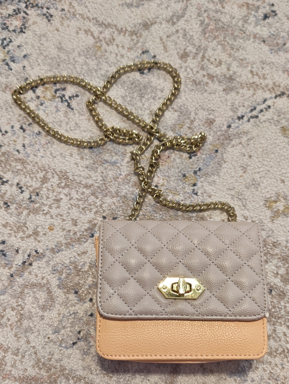 Steve Madden Quilted Colorblock Crossbody Taupe Peach Gold Chain Like New